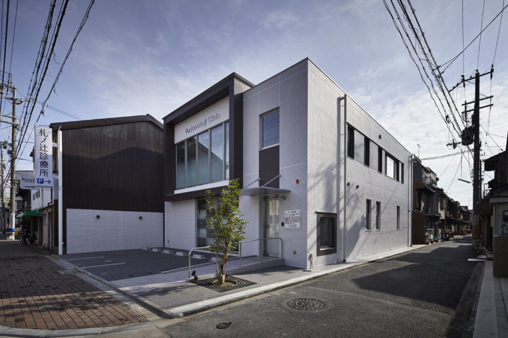 お車でお越しの場合